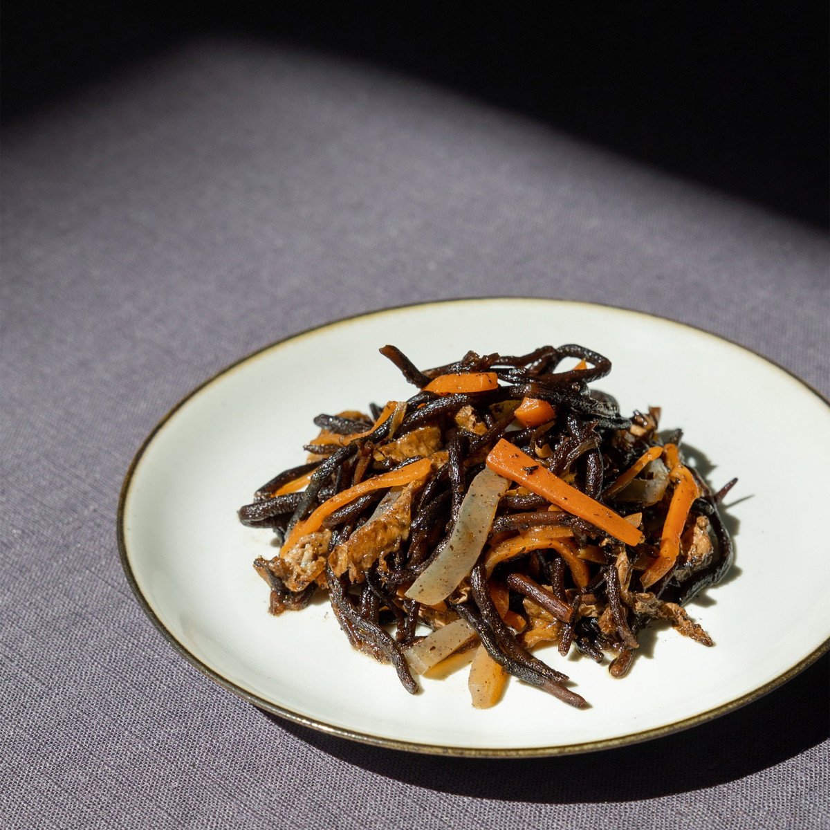 Recette Hijiki aux carottes, konnyaku et tofu