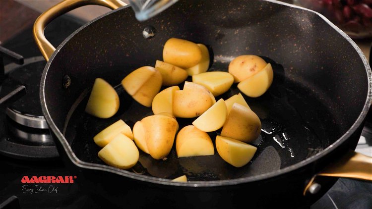 Image of Add the potatoes