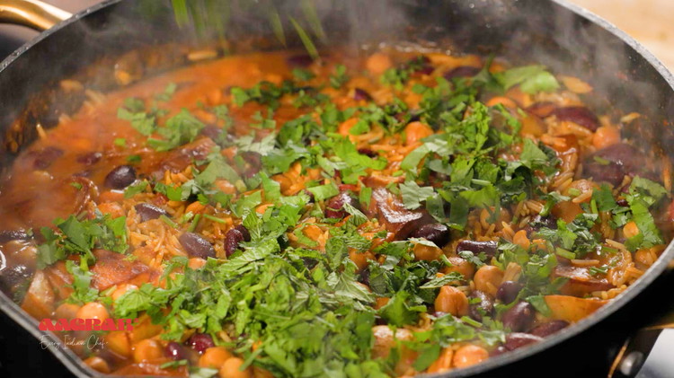 Image of Add the chopped garnish