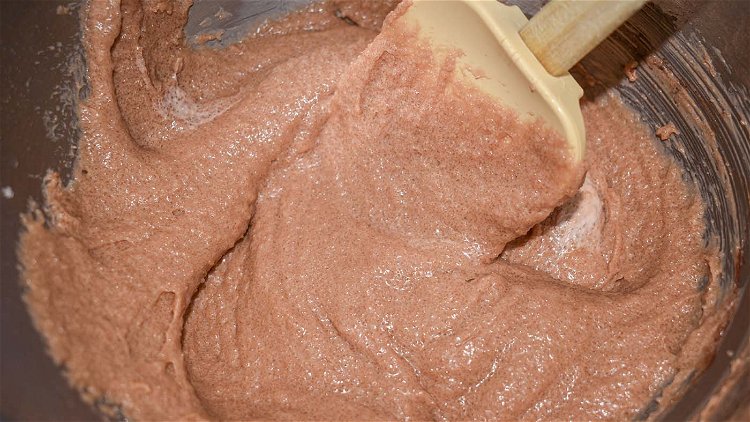 Image of In medium mixing bowl, combine flour, sugar, cocoa, salt, vanilla,...