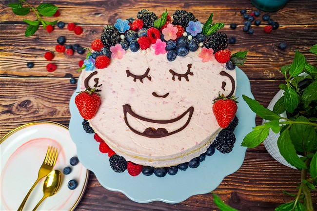 Image of Berry Face Cake