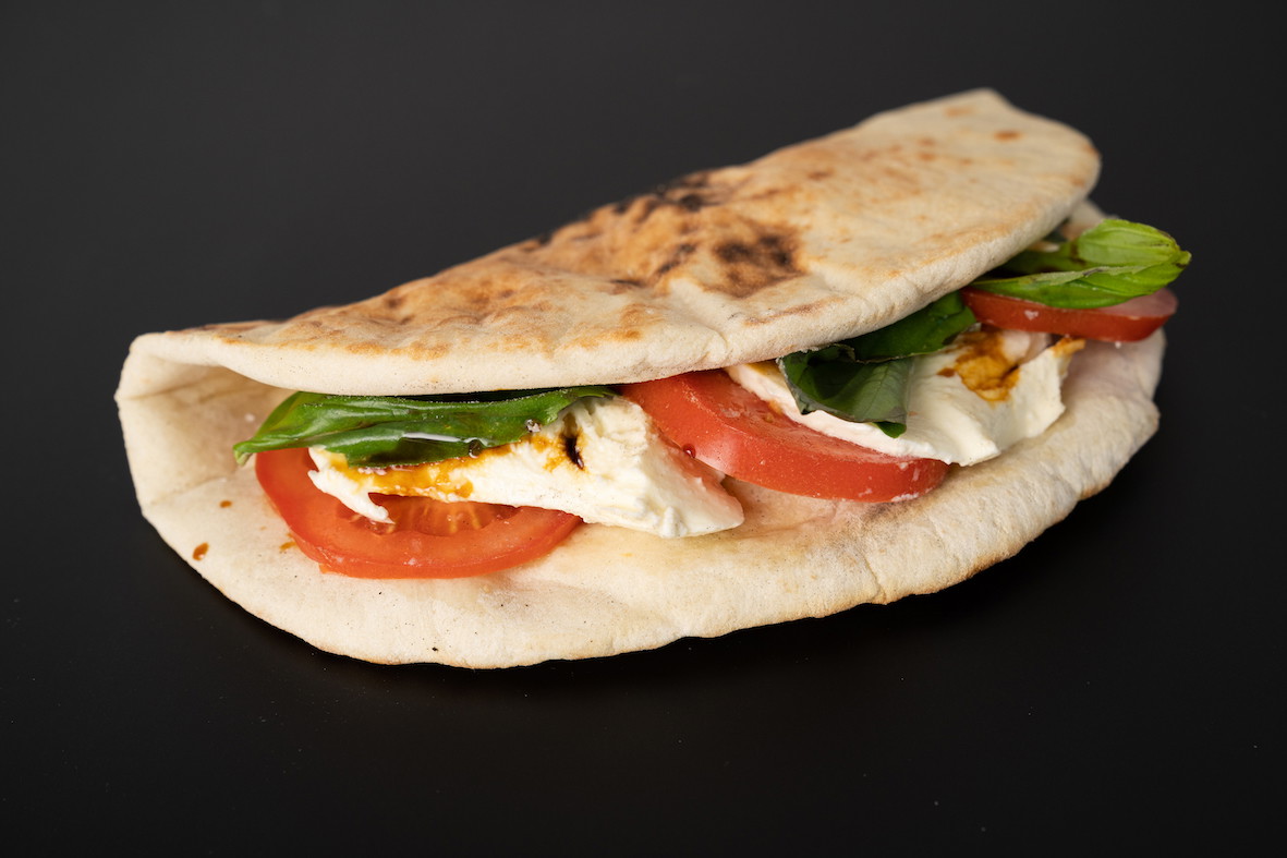 Caprese flatbread