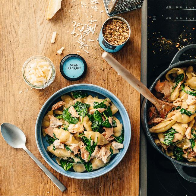 Image of One Pot Salmon Pasta 