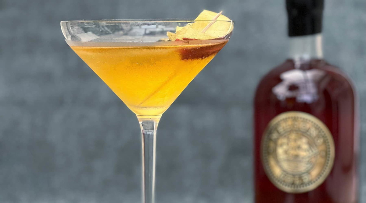 Nelson’s Golden Apple Cocktail