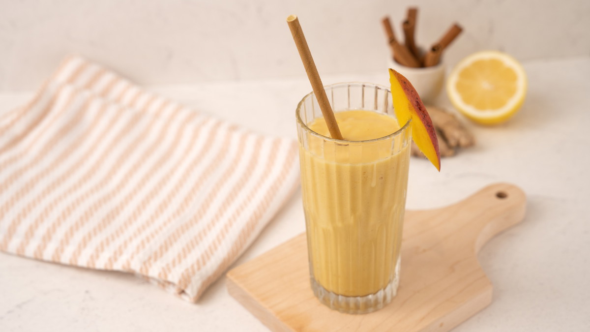 Spiced Mango Anti-Inflammatory Smoothie