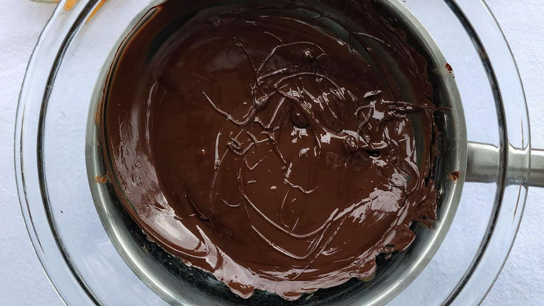 Image of Dark Chocolate & Balsamic Vinegar Dipped Dried Fruit