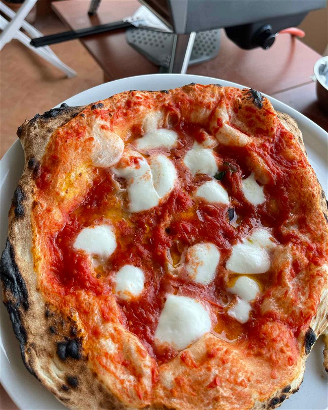 Image of Classic Pizza Margherita Recipe