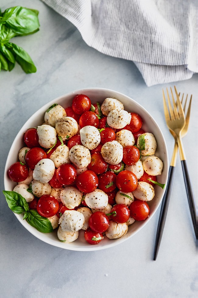 Image of Mozzarella Cherry Tomato Salad (Caprese Salad)