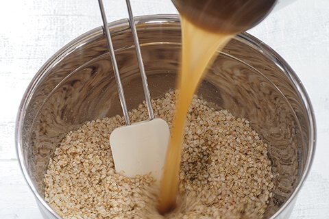 Image of Quinoa-Flocken, Kräuter der Provence, ein Viertel Teelöffel Kräutersalz und, einen...