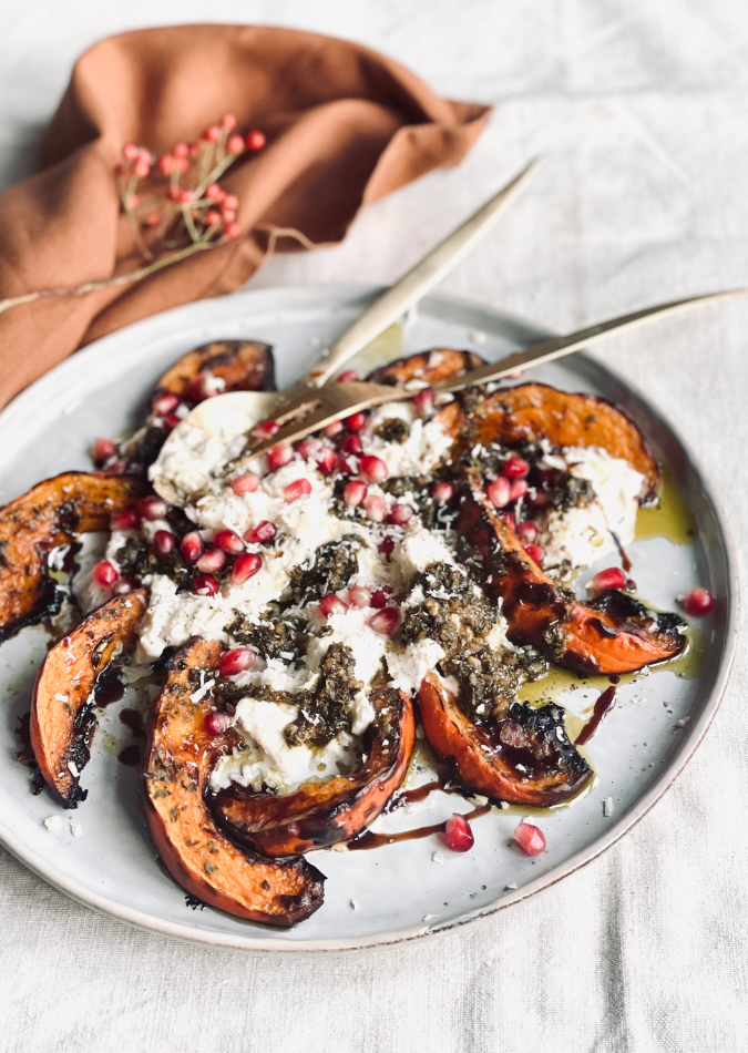 Krydret, bagt græskar med stracciatella