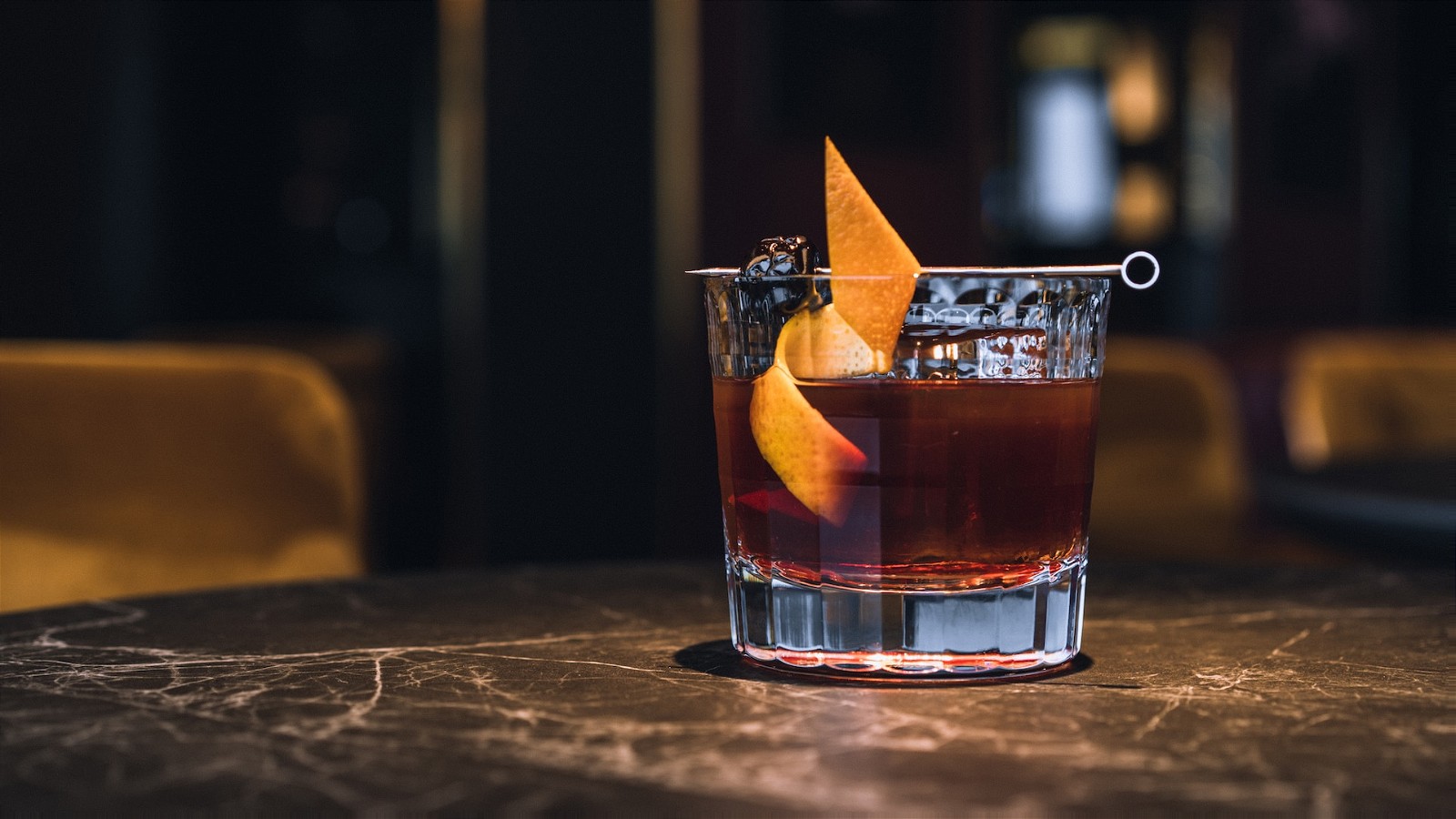 classic old fashioned cocktail