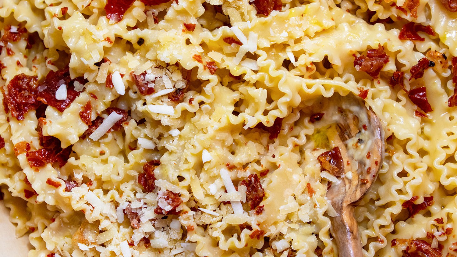 Aglio e Olio with Crispy Prosciutto-image
