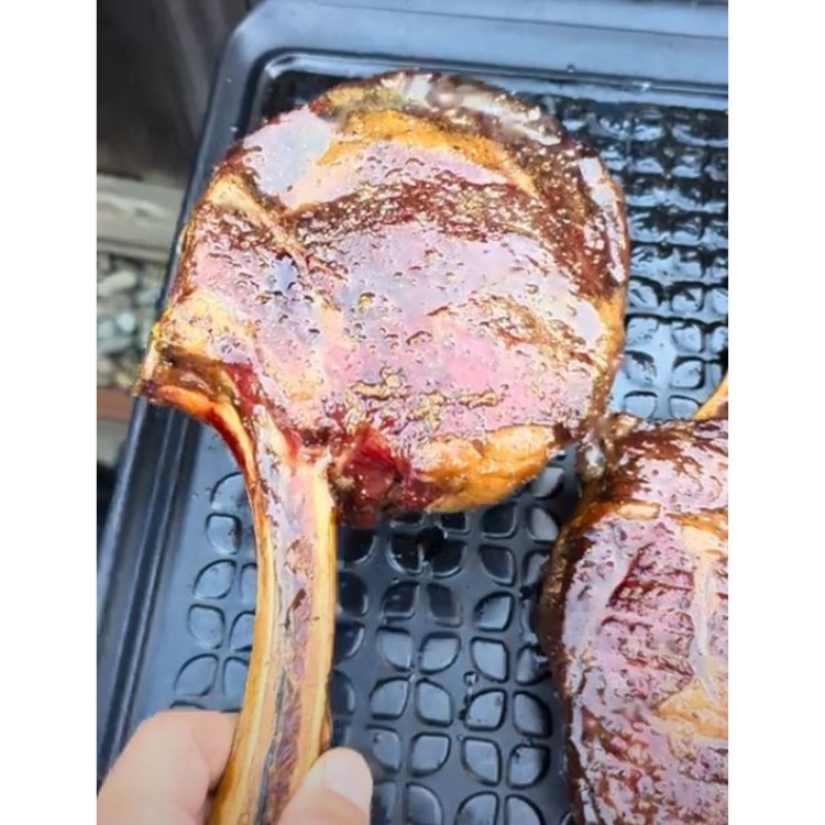 Image of Then, take the steak out and let it rest until the internal temperature has fallen to at least 20° lower than your target temp.