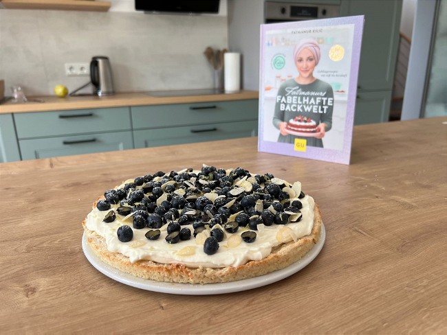 Image of Heidelbeer-Mandel-Torte Mit Zitronenquark