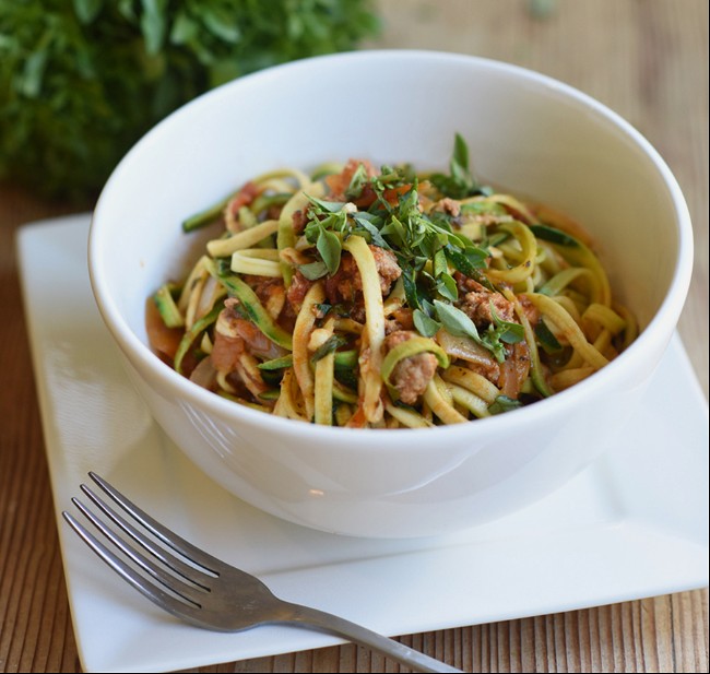 ZOODLES WITH MEAT SAUCE & FRESH BASIL Yonder