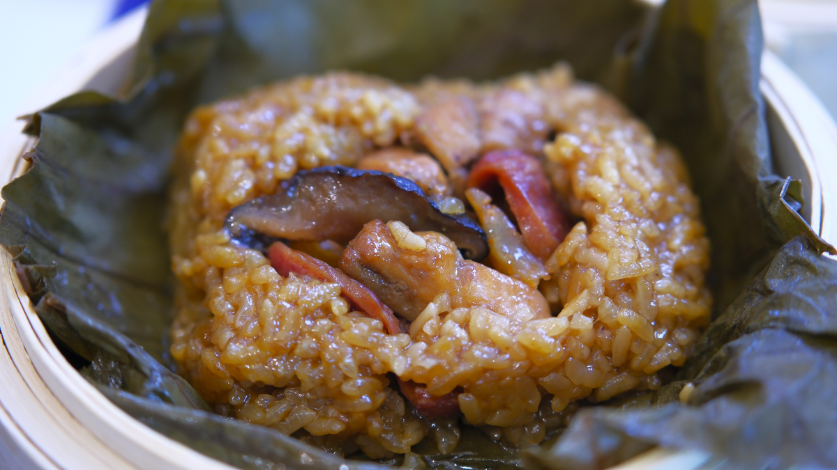 Sticky Rice Lotus Leaf Wraps (Dim Sum Lo Mai Gai Recipe)