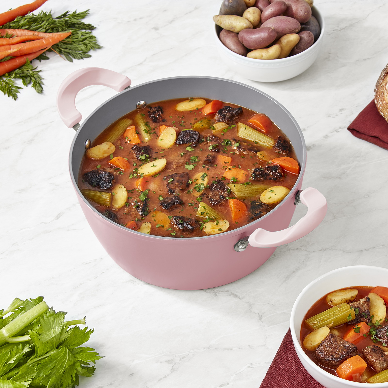 Ragoût de bœuf d'hiver au vin rouge