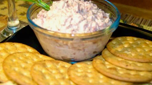 Image of Croix Valley Garlic 'N Herb Smoked Salmon Spread