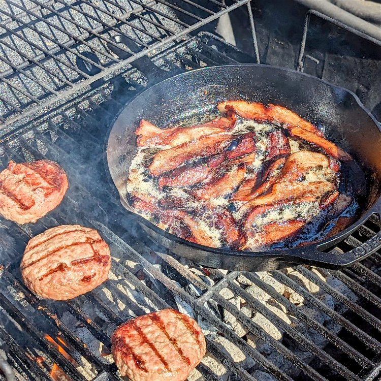 Image of Fry bacon in a pan to desired doneness and place...