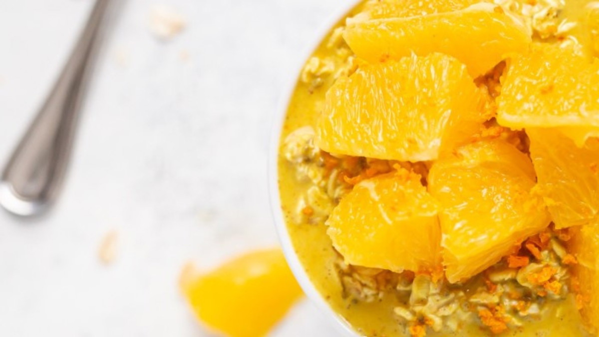 Orange Turmeric Overnight Oats 