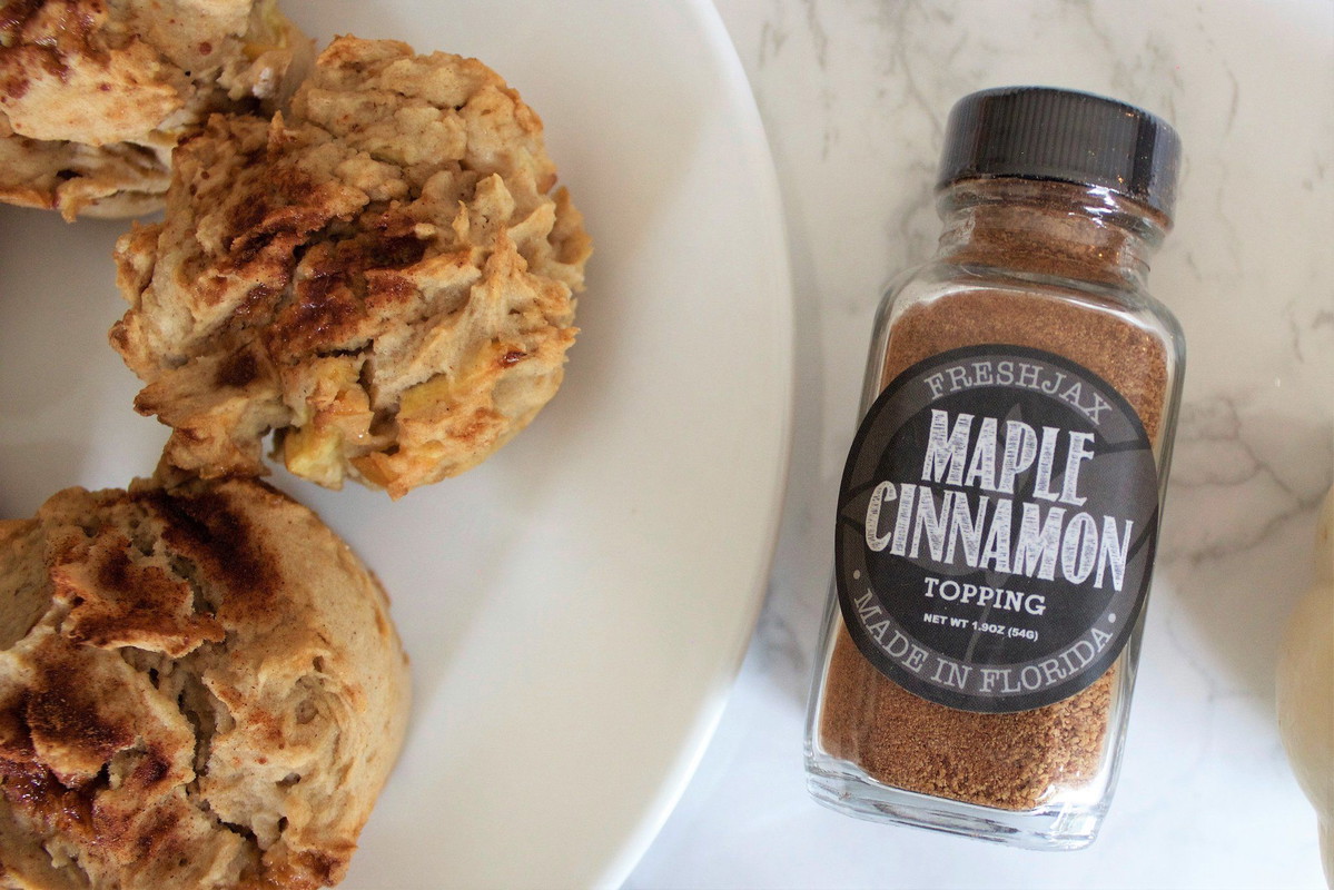 Maple Cinnamon Honey Crisp Apple Muffins