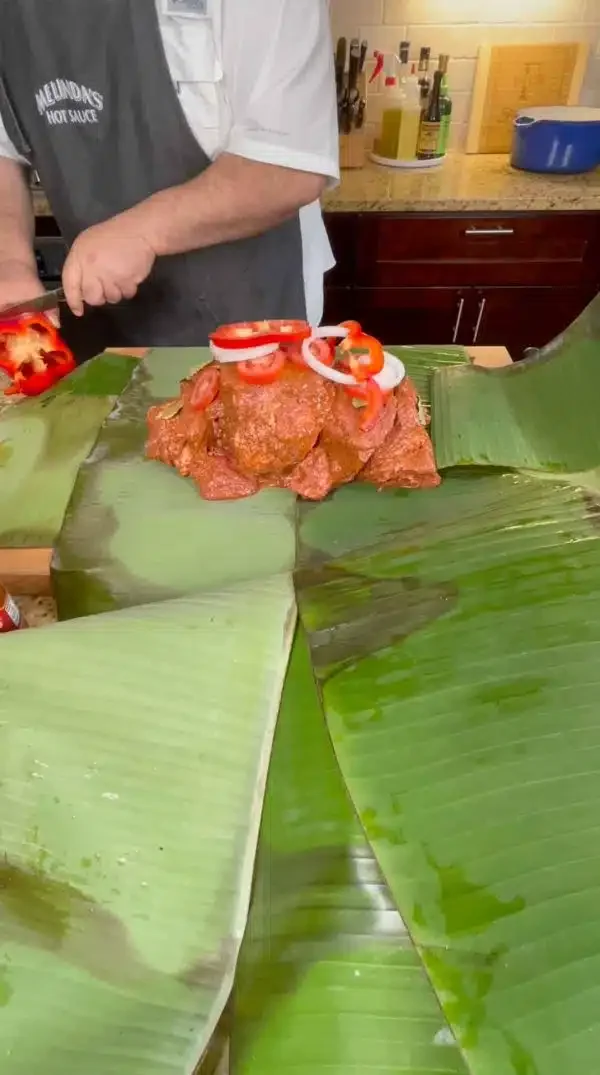 Image of Clean your banana leaves and warm them in the microwave...