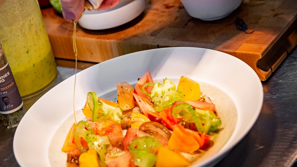 Image of Schneller Tomatensalat mit Rapsöl-Vinaigrette