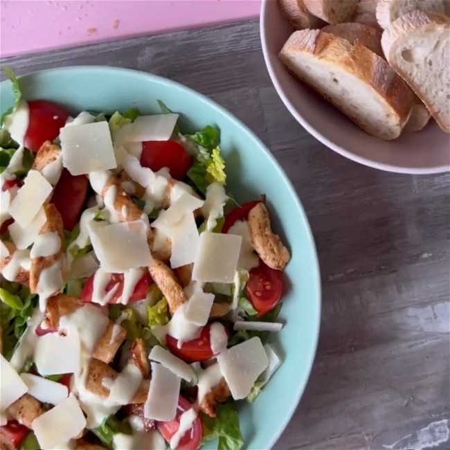 Image of Caesar Salat mit Hähnchenbrust
