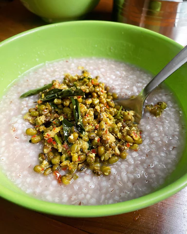Podi Arisi Kanji - Kerala Style ( broken rice gruel )