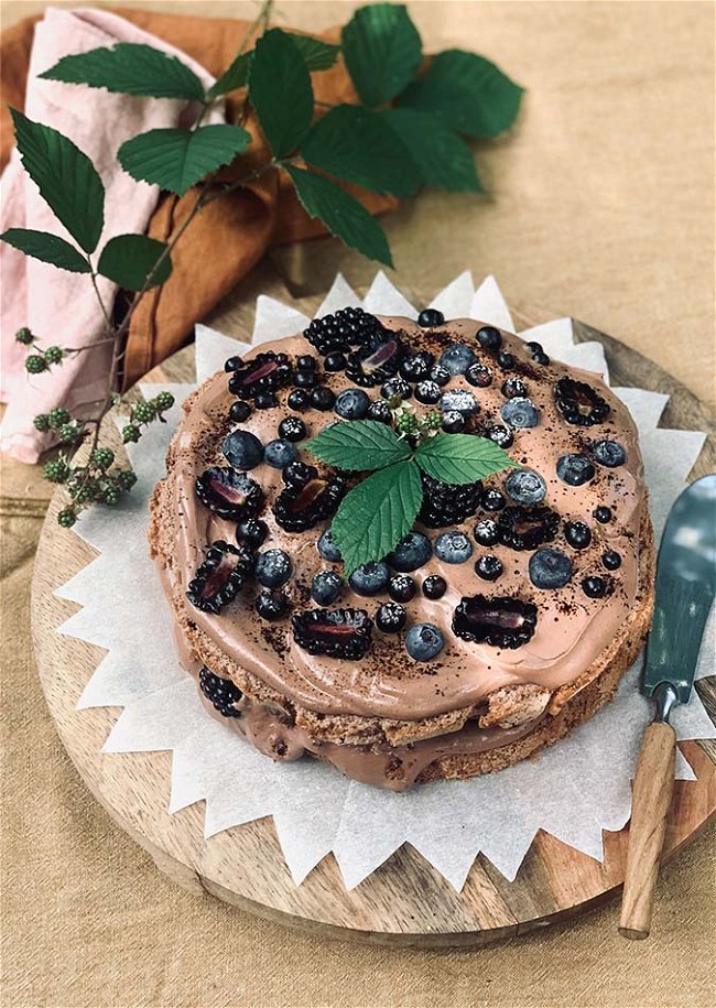 Image of Chokoladekage med bær