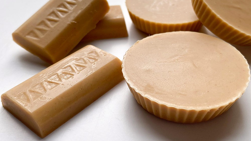 Image of Peanut Butter Merckens Chocolate Melts Recipe