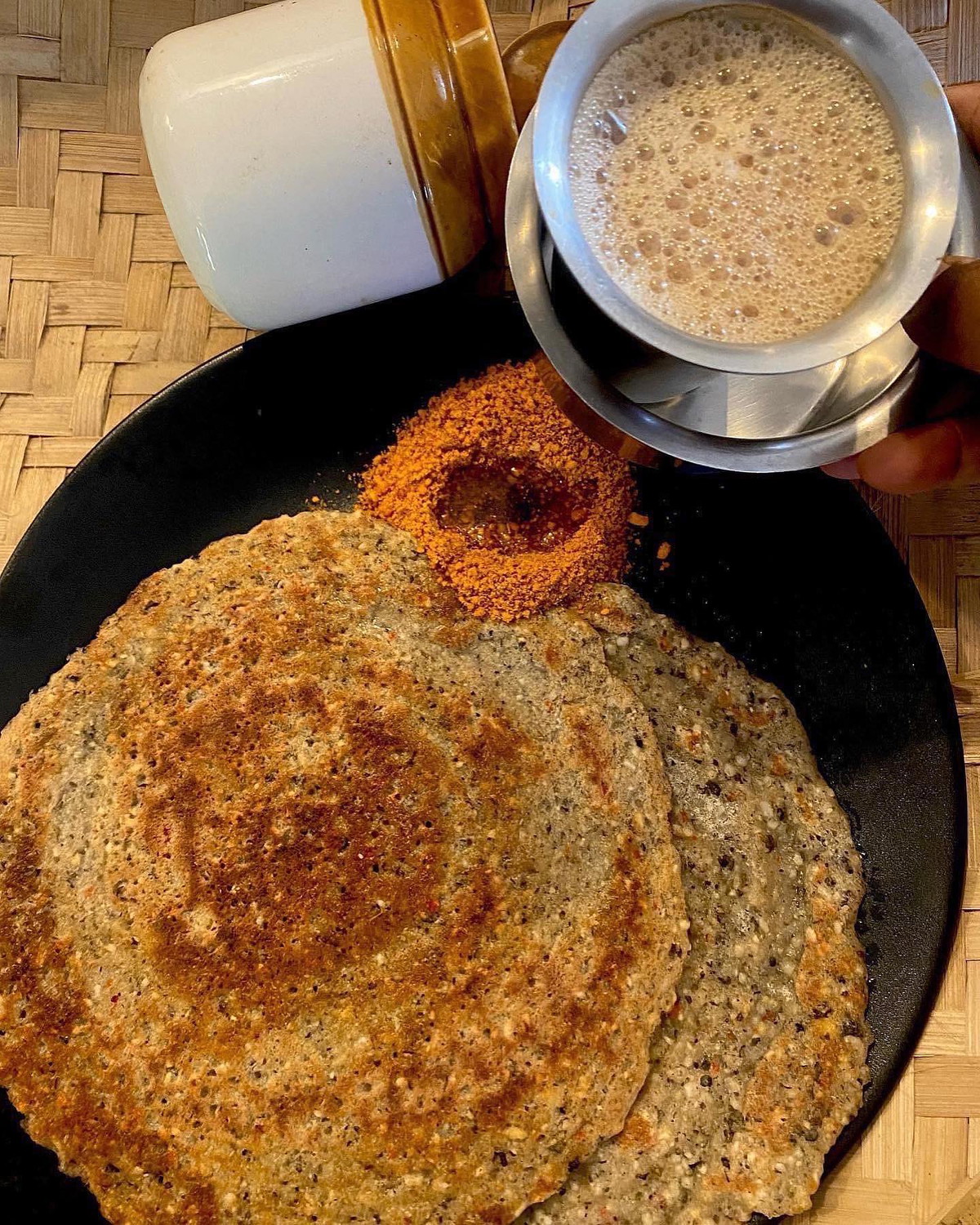 Uzhundhu Adai