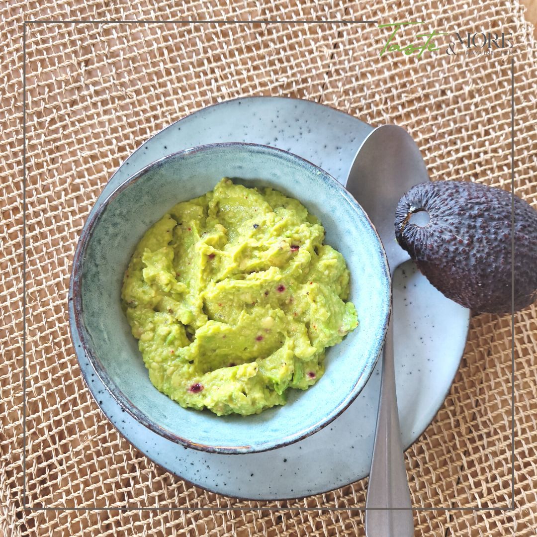 Guacamole mit Piment d’Espelette & Zitronen Pfeffer, cremig, würzig 