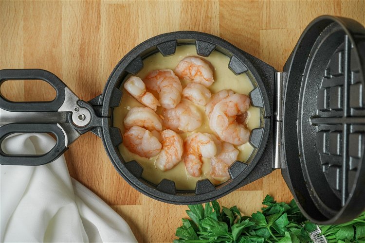Image of Add the shrimp.
