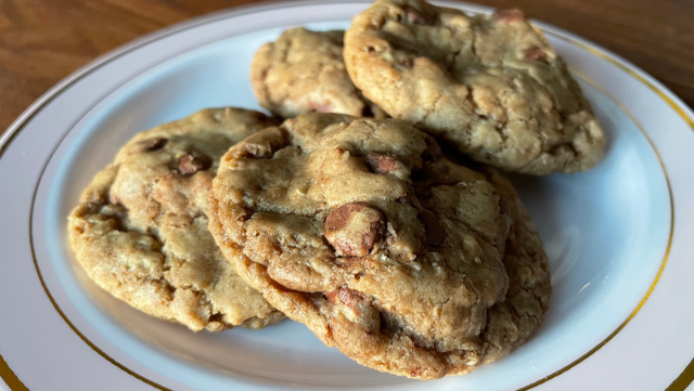 Image of Chocolate Chip Oatmeal Cookies