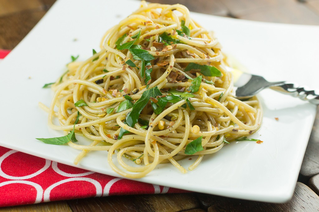 AVOCADO OIL PASTA WITH LEMON AND GARLIC