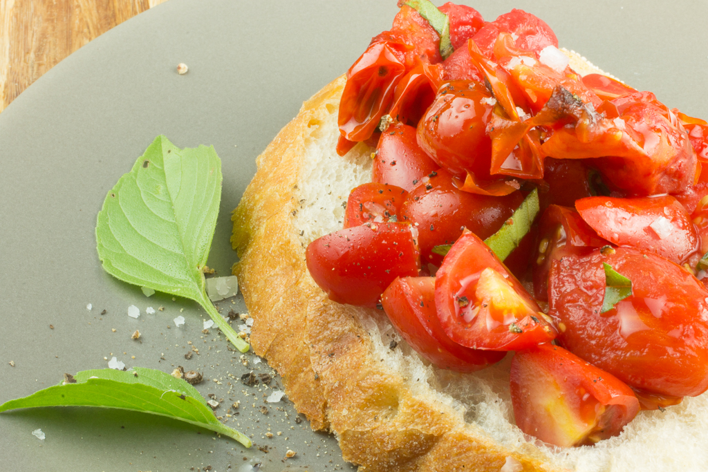 END OF SUMMER BRUSCHETTA
