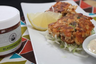 BLACKENED SEAFOOD CAKES WITH CAJUN TARTAR SAUCE