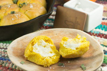 PUMPKIN SEA SALT DINNER ROLLS