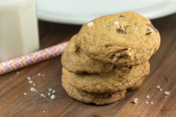 SALTED BROWNED BUTTER CHOCOLATE CHIP COOKIES (GLUTEN FREE!)