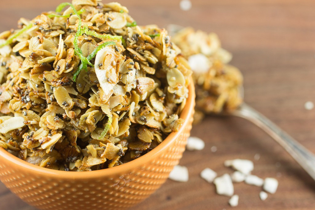 SKILLET GRANOLA WITH AVOCADO OIL