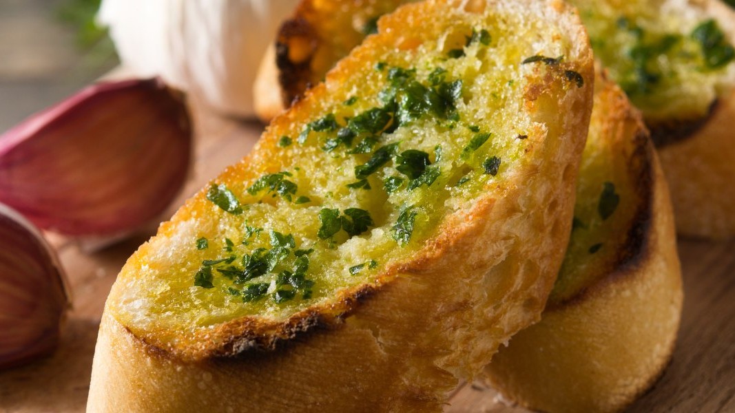 Image of Irresistible Garlic Bread: A Savory Delight