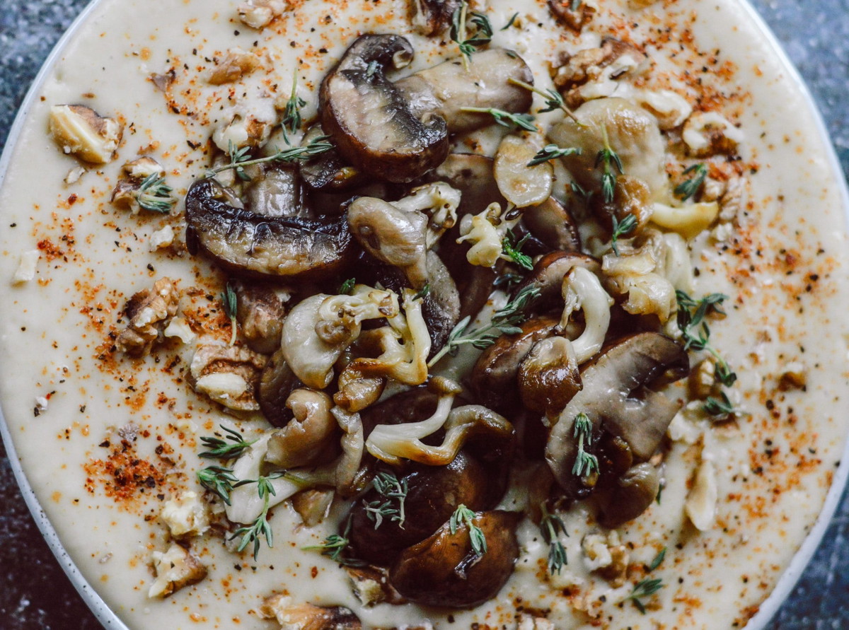 BBQ POLENTA WITH THYME ROASTED MUSHROOMS