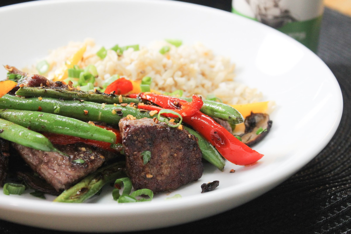SUMMER BEEF AND VEGGIE BOWL