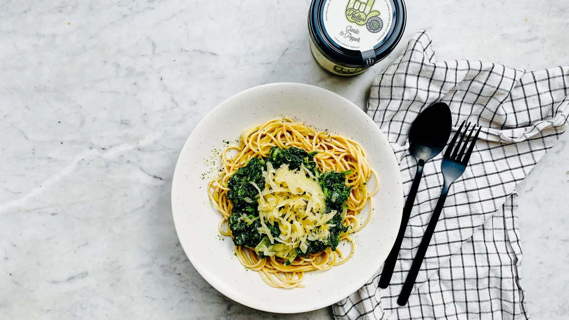 Spaghetti mit Spinat &amp; Kraut – suur.love
