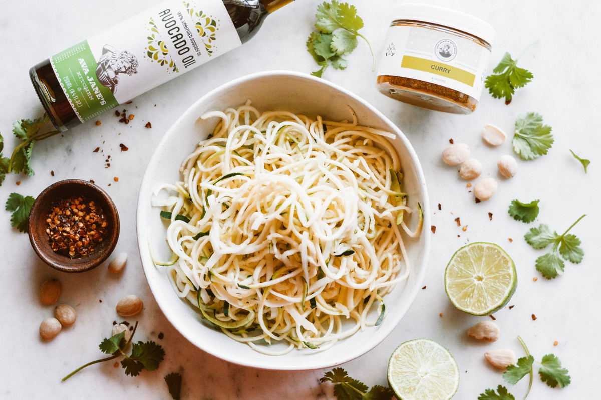 CURRY “ZOODLE” STIR FRY