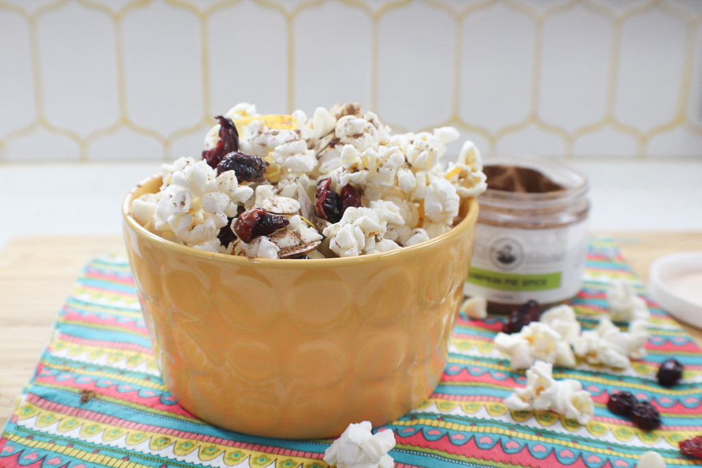 PUMPKIN SPICE POPCORN MIX