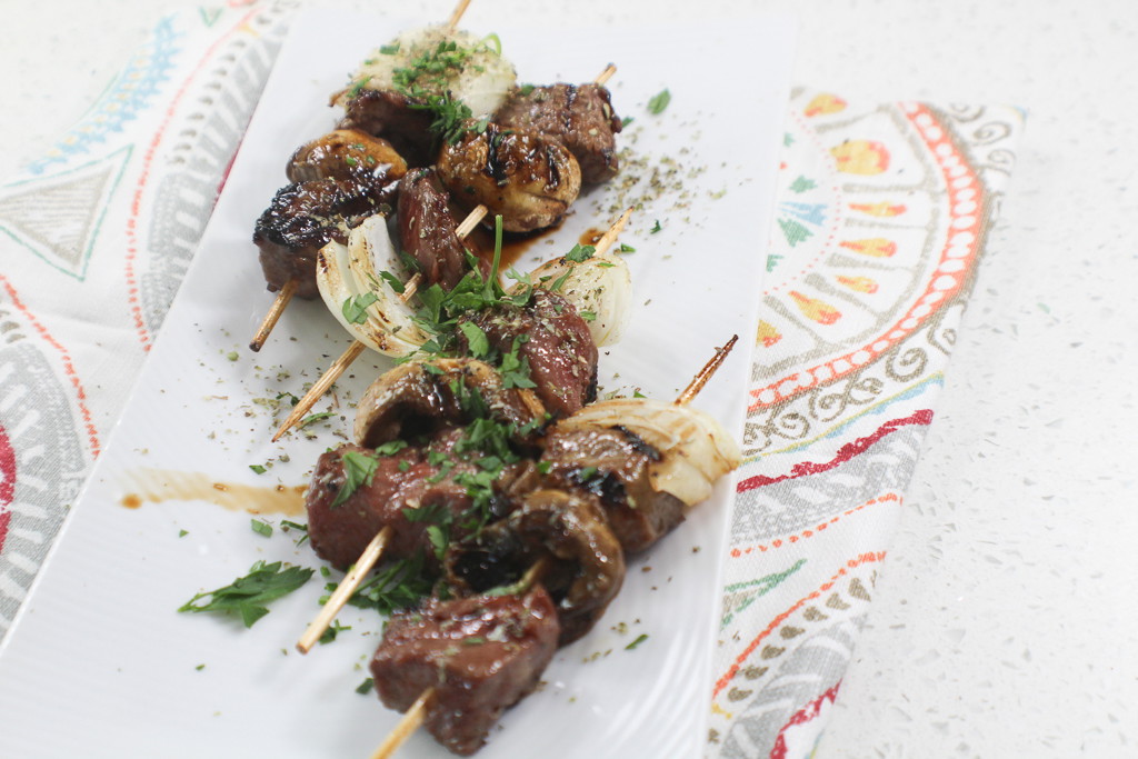 BACKYARD STEAKHOUSE SKEWERES