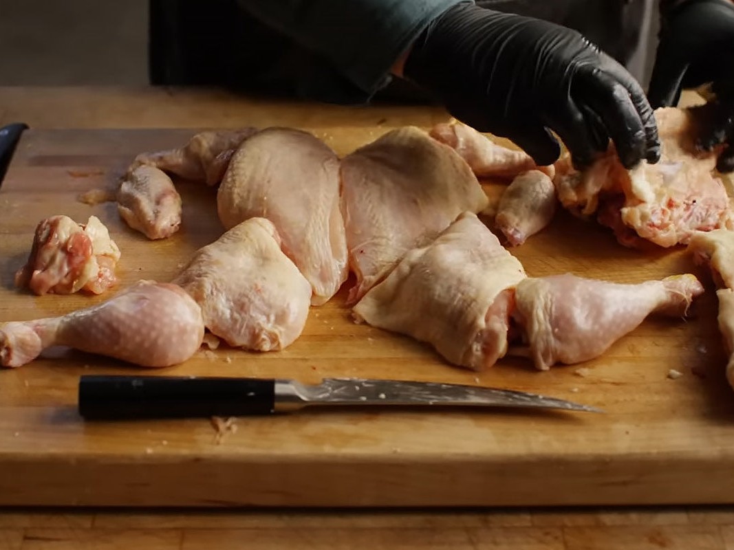 https://images.getrecipekit.com/20230822164323-recipe-8-how-to-butcher-a-whole-chicken.jpg?aspect_ratio=4:3&quality=90&