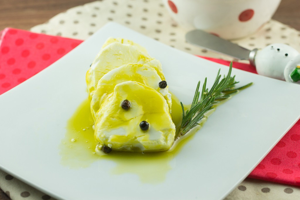 AVOCADO OIL MARINATED GOAT CHEESE